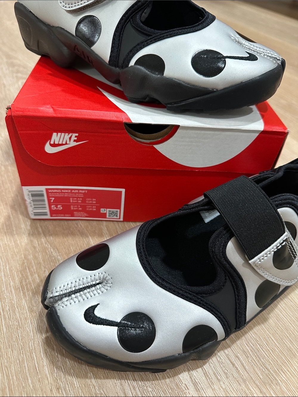 Nike Polka Dot Air Rift Women’s - Picture 5 of 5